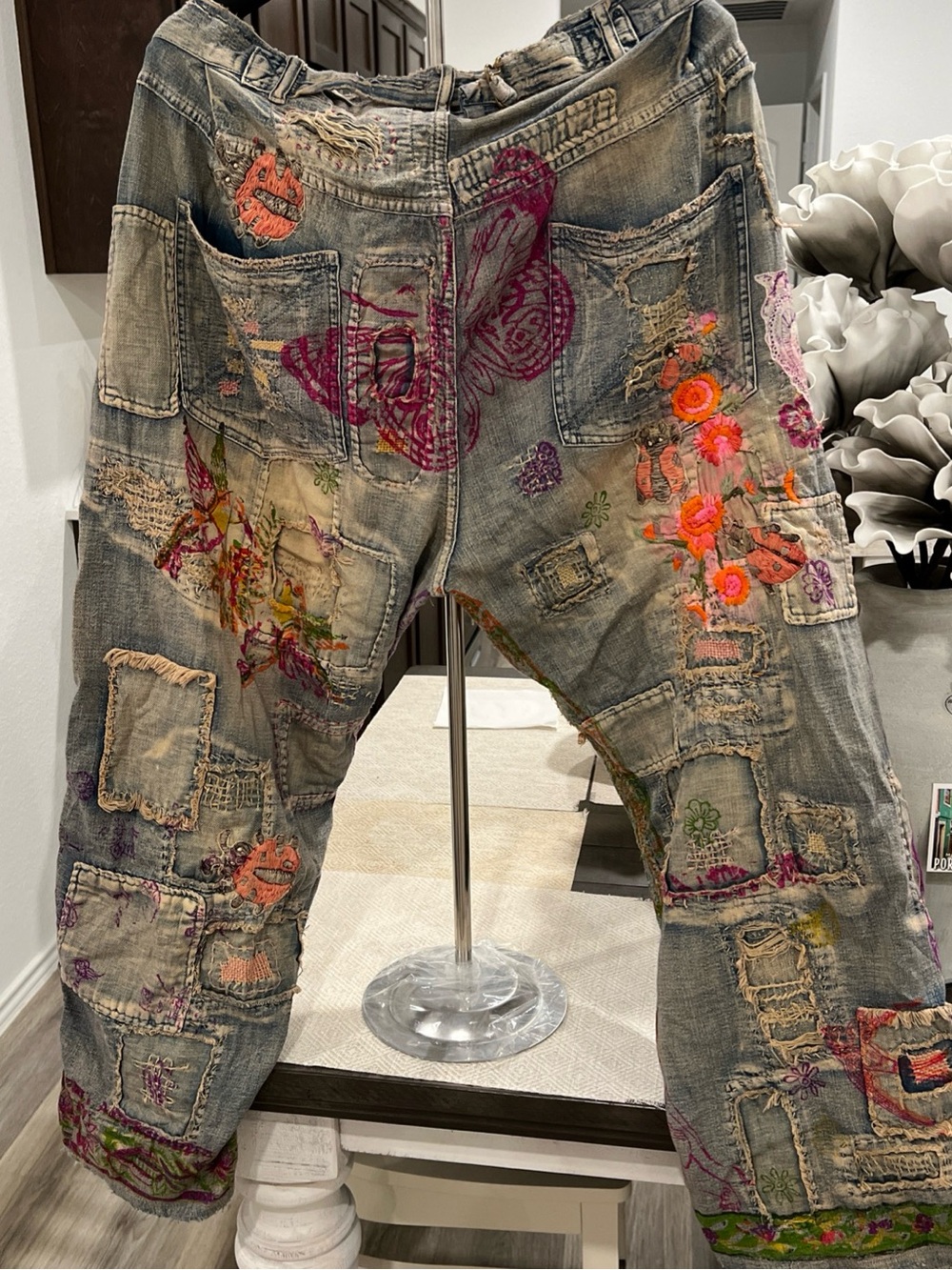 Magnolia Pearl Gray Denim Wide-Leg Jeans with Pink & Orange Embroidery - Picture 11 of 15